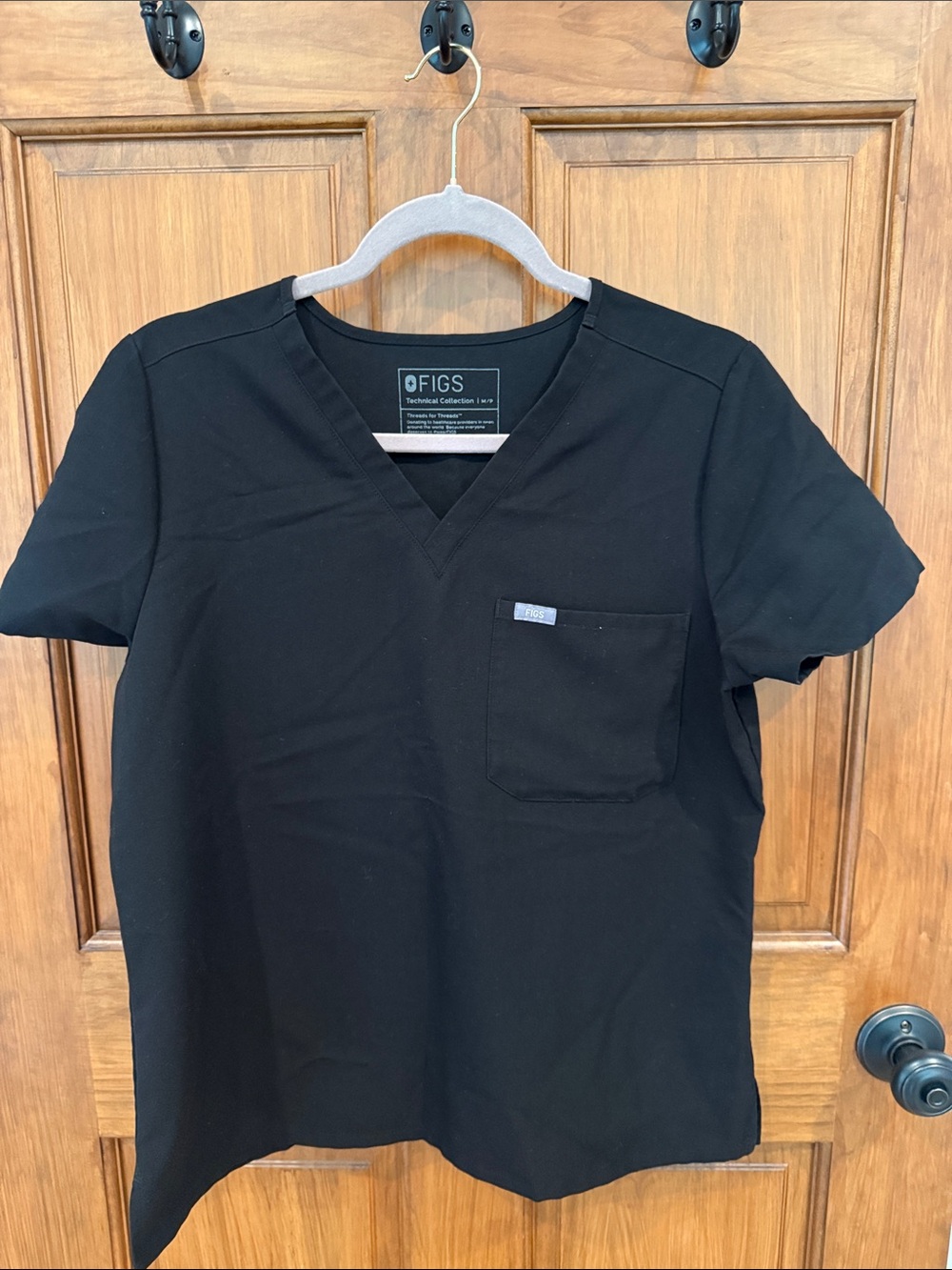 FIGS Women’s Black V-Neck Scrub Top - M/P